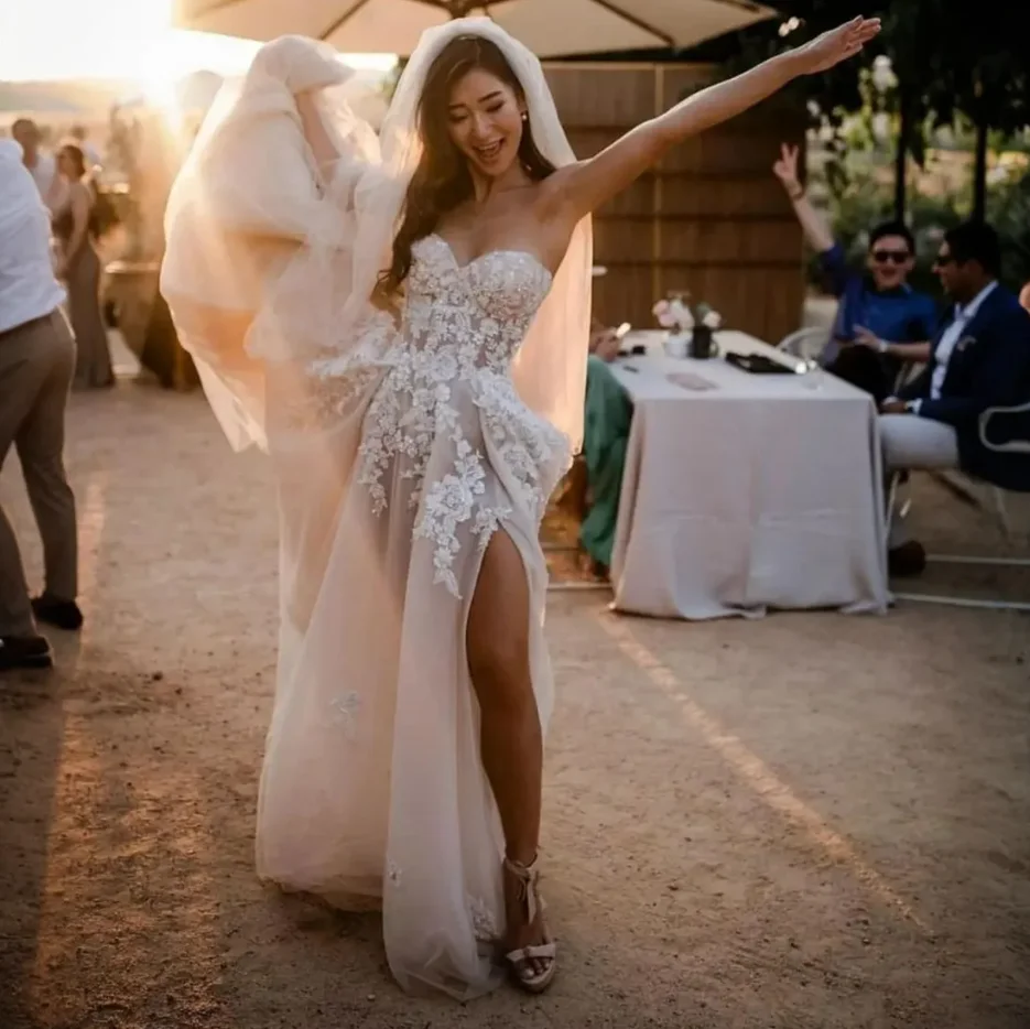 شاطئ بوهو فستان الزفاف للعروس حبيبته العنق المتدرج تول زي العرائس مثير عالية سبليت مطرز الدانتيل للزواج ل Af