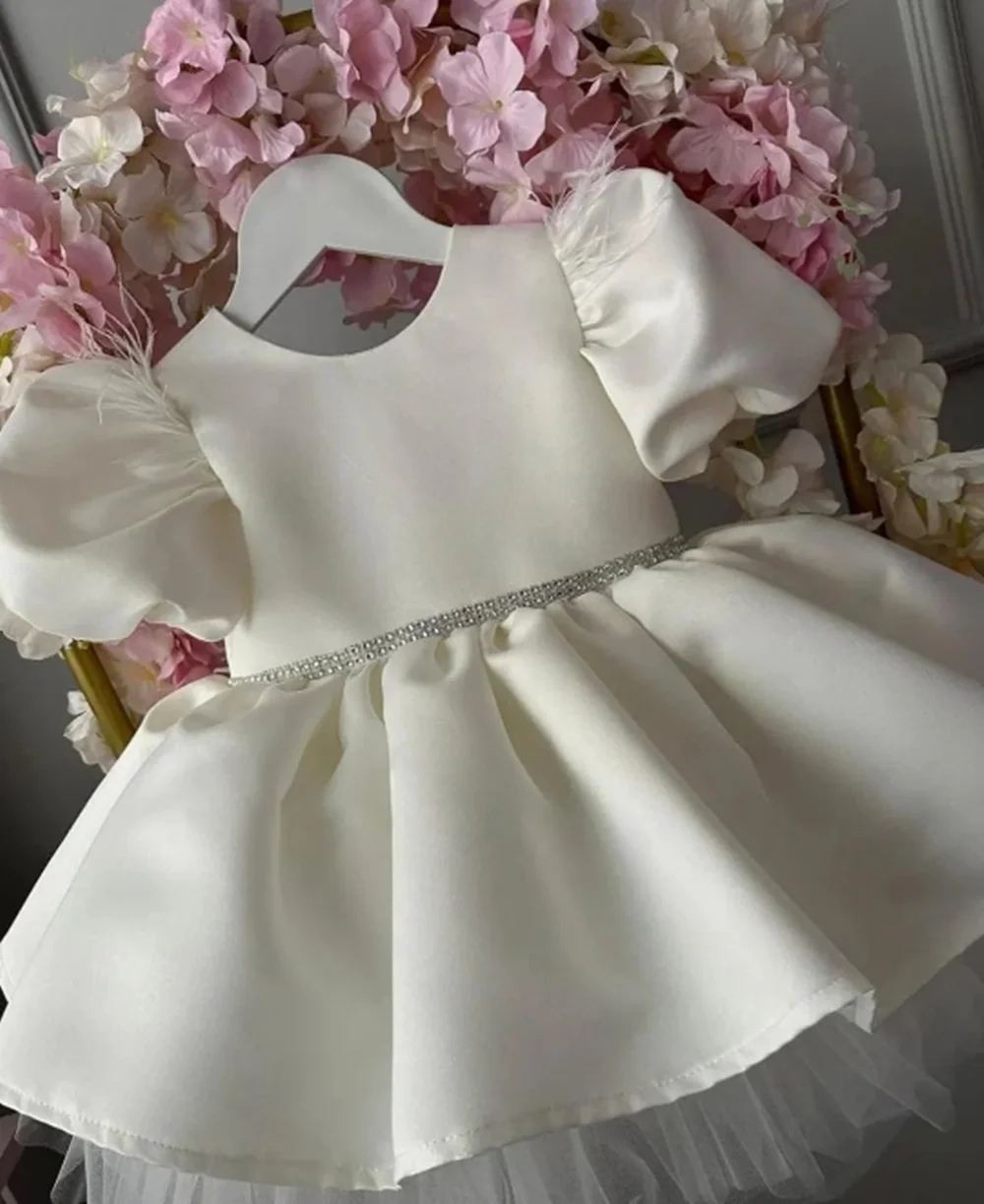 Sunnypetal Ivory Satin Knee-Length Flower Girl Dresses for Wedding
