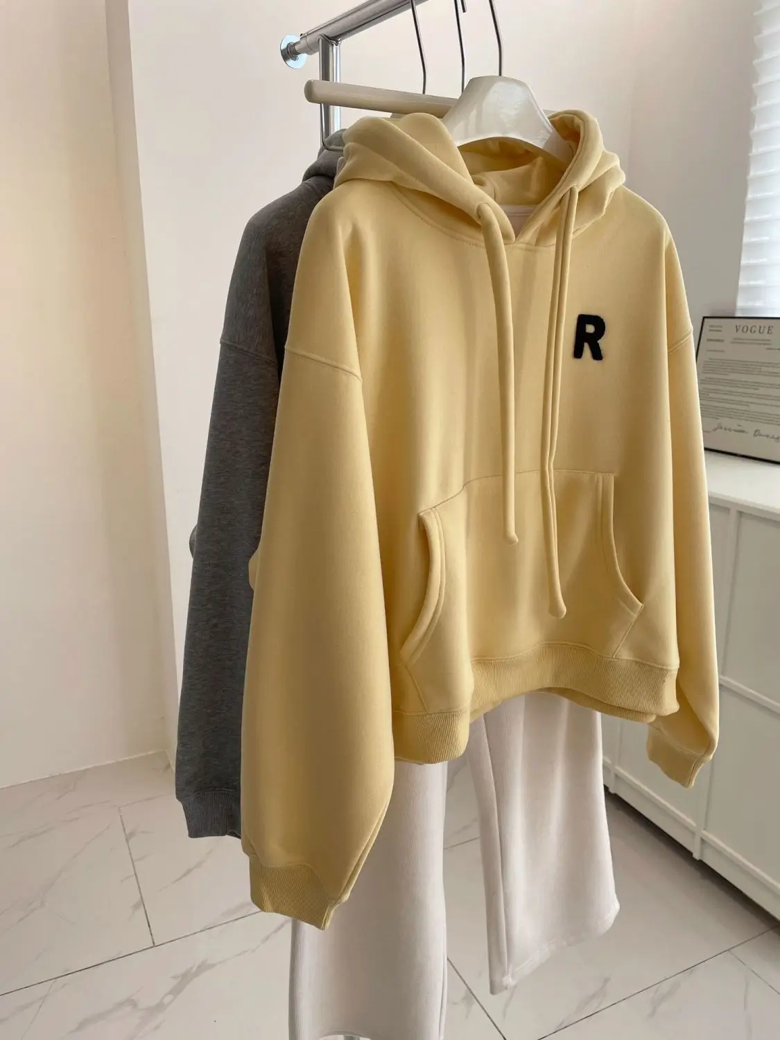 

Корейская женская толстовка на флисовой подкладке с капюшоном, утепленная, осенне-зимняя, повседневная, с эффектом похудения, подходит для маленьких размеров