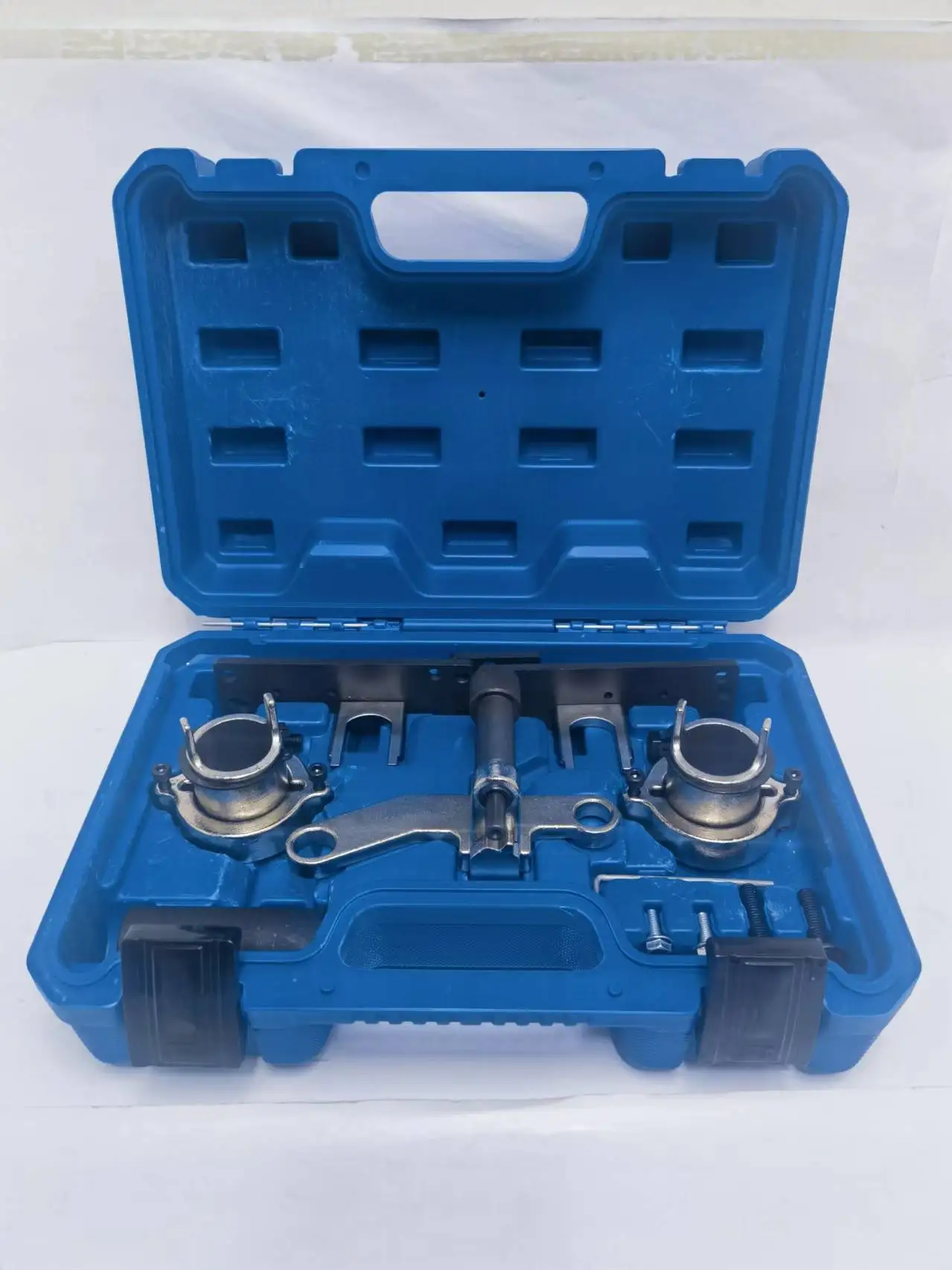 Tools Kit for Synchronizing GM Onix 1.0e Tracker 1.0 and 1.2 Lines