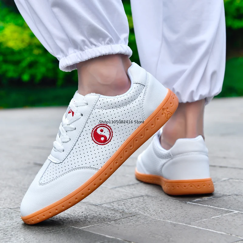 New Style Women  Men Tai Chi Shoes Professional Non Slip Kungfu Shoes Martial Arts Performance Shoes Low Top Outdoor Sneakers