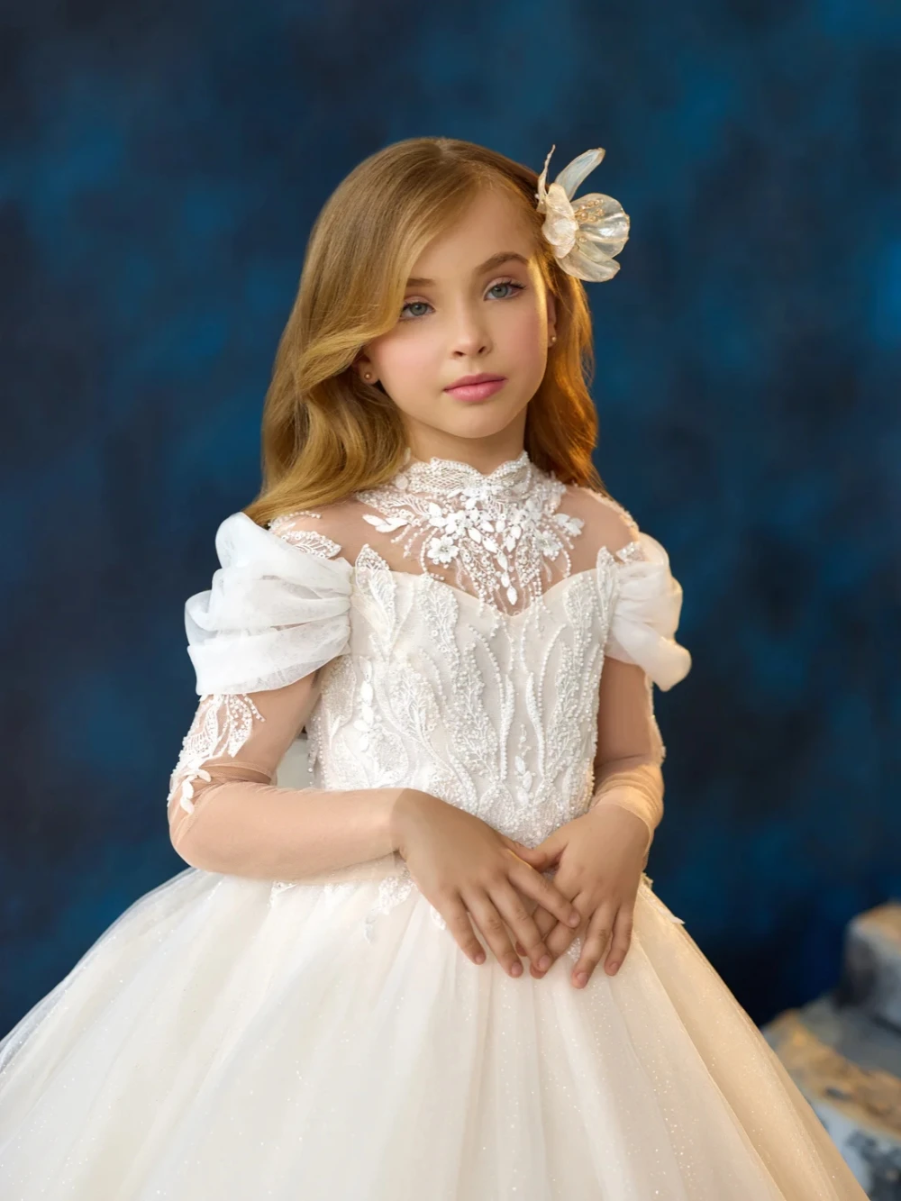 White Elegant Lace Appliques  Flower Dresses For Girls Shiny Beaded High Collar Long Sleeve Princess Gown Piano Performance Wear