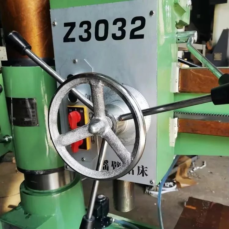 Trapano radiale meccanico Z3032 per foro da 32 mm