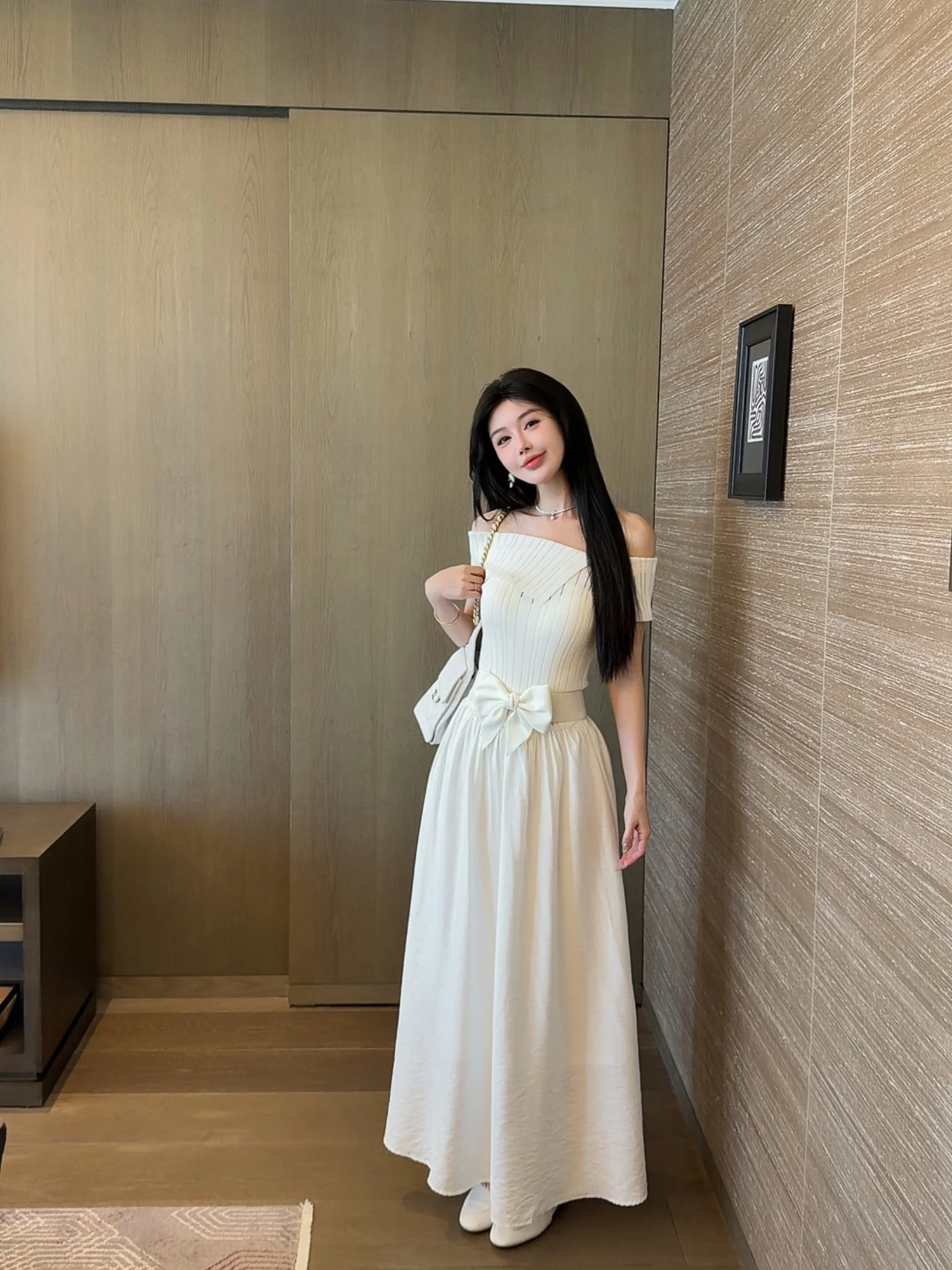 

LADIESFIRST Long One-Shoulder Pleated Waist-Cinched Dress French Style Casual Spring Season A-Line Skirt Polyester Fiber