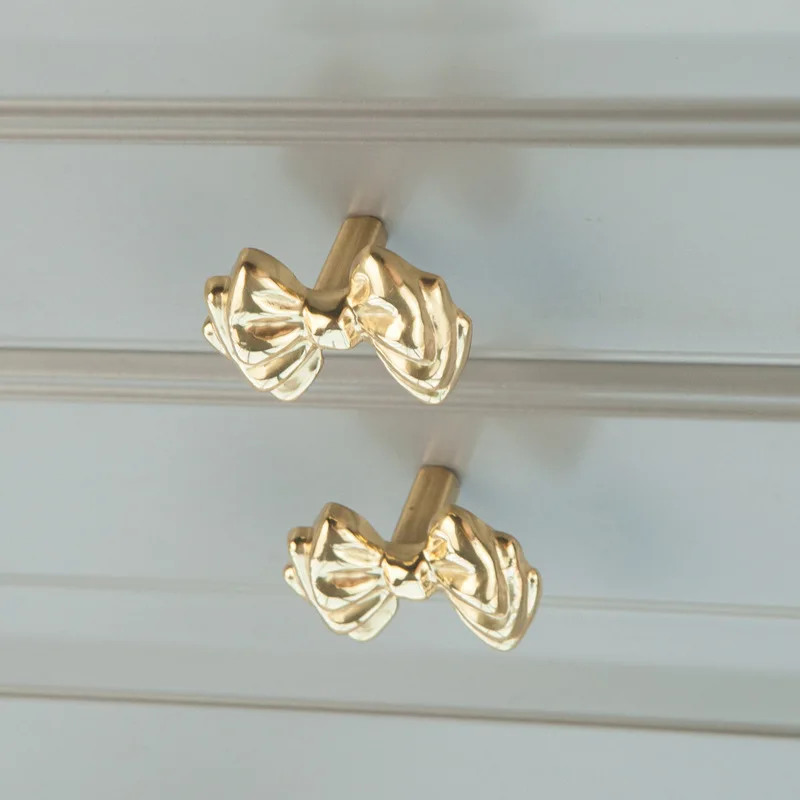 Light Luxury Brass French Bow Handle Gold Cupboard Cabinet Door Handles Drawer Knobs and Pulls Furniture Bedroom Decor Hardware