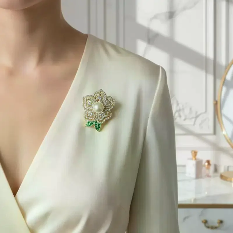 Beautiful Floral Pearl Brooch for Women Luxurious Jewelry for Work Functions and Celebrations