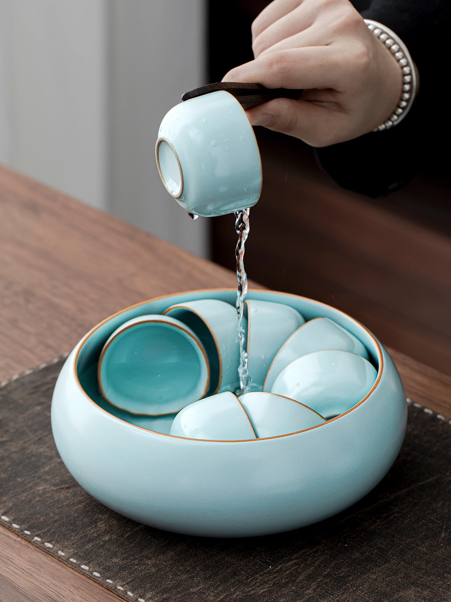 

Китайская чайная чаша для слива воды (Cercs Tea Waing Bowl) для домашнего использования, емкость для воды, аксессуары для чайной церемонии, цилиндрический контейнер для отработанной чайной воды (Pen Wa Cylinder Waste Water Tea...).