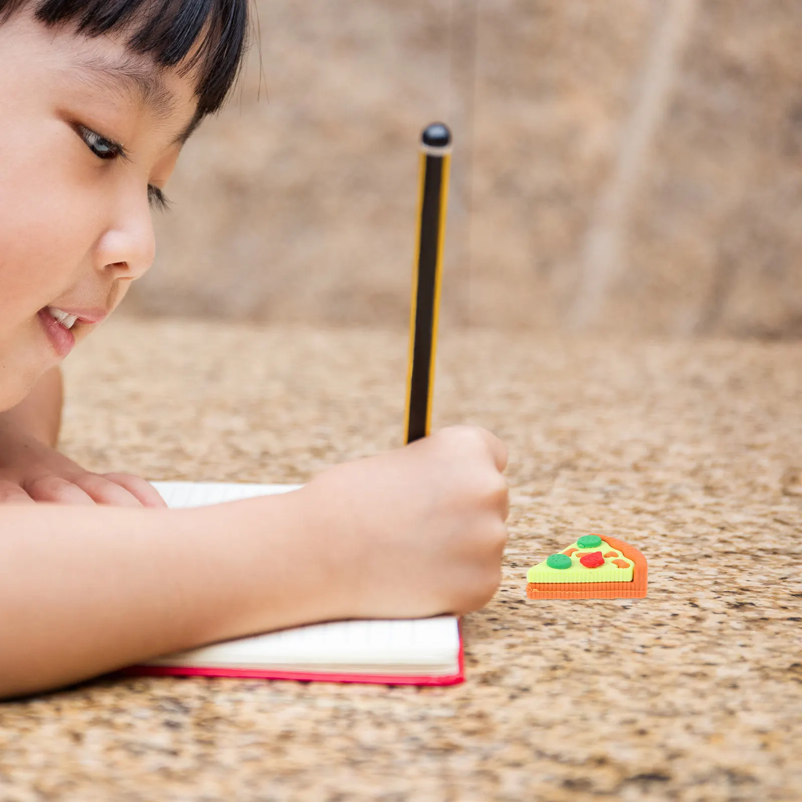 

Набор из 30 треугольных ластиков в виде еды: милые школьные принадлежности для призов в классе, обучающие и развлекательные инструменты