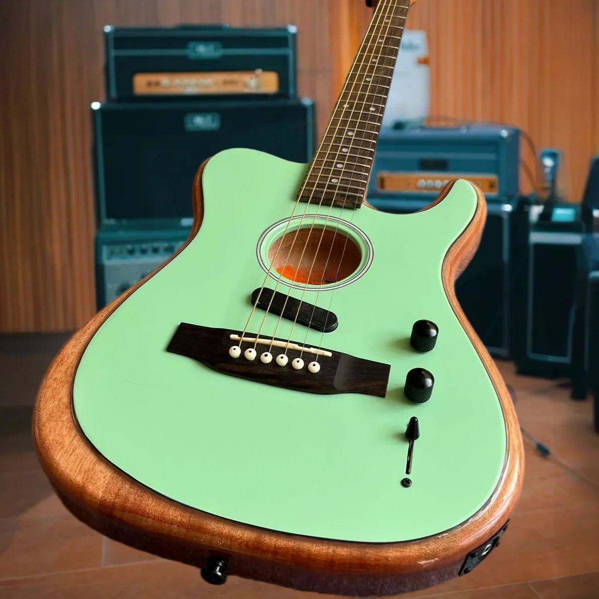 Grass Green Silent Guitar Fingerboard Dot Position Electric Guitar Exposed Natural Wood Edge Built-in Resonant Chamber