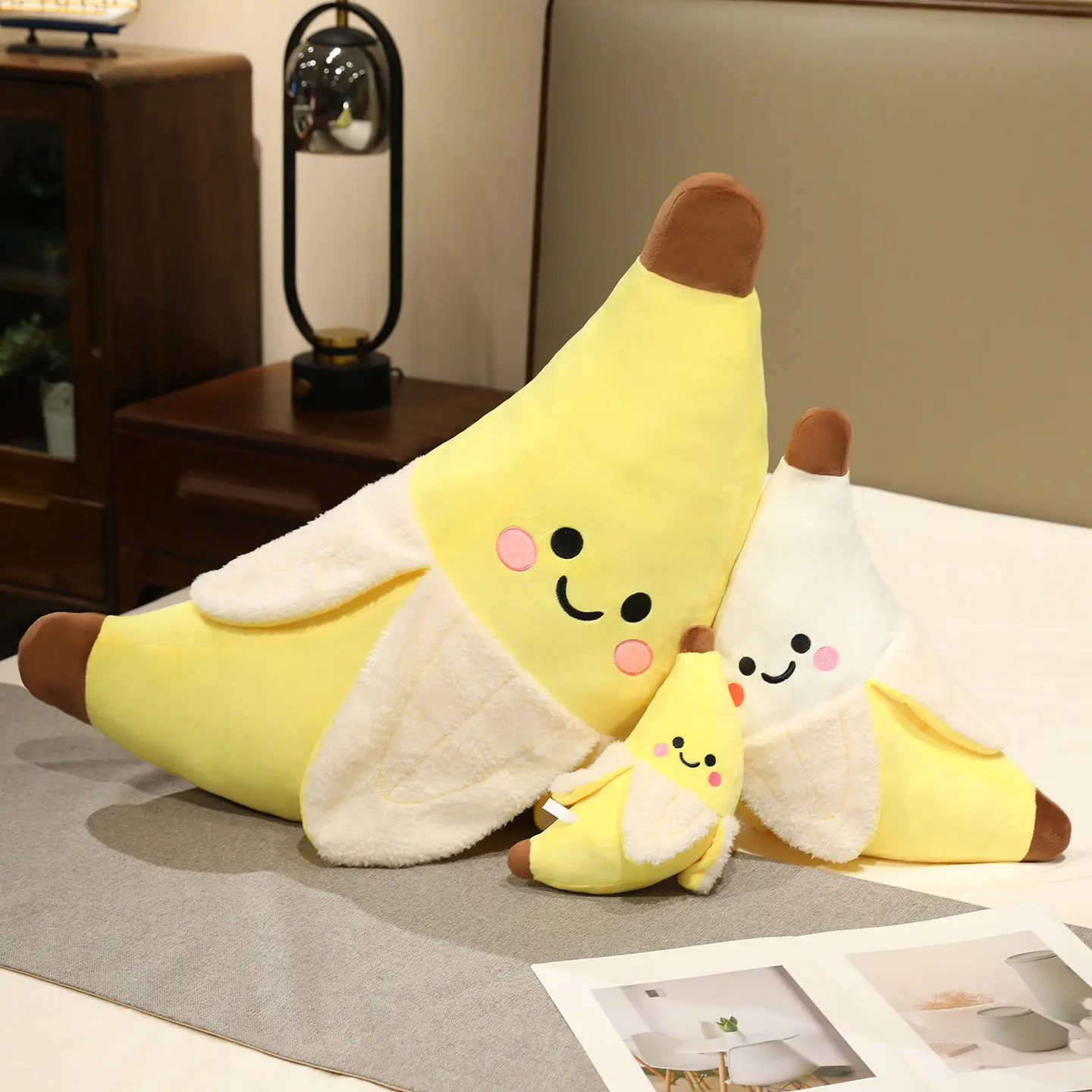 25-80cm Peeled Smiling Banana Pillow Stuffed Lovely Face Fruit Cushion Kawaii Cartoon Plushie Decoration Gift