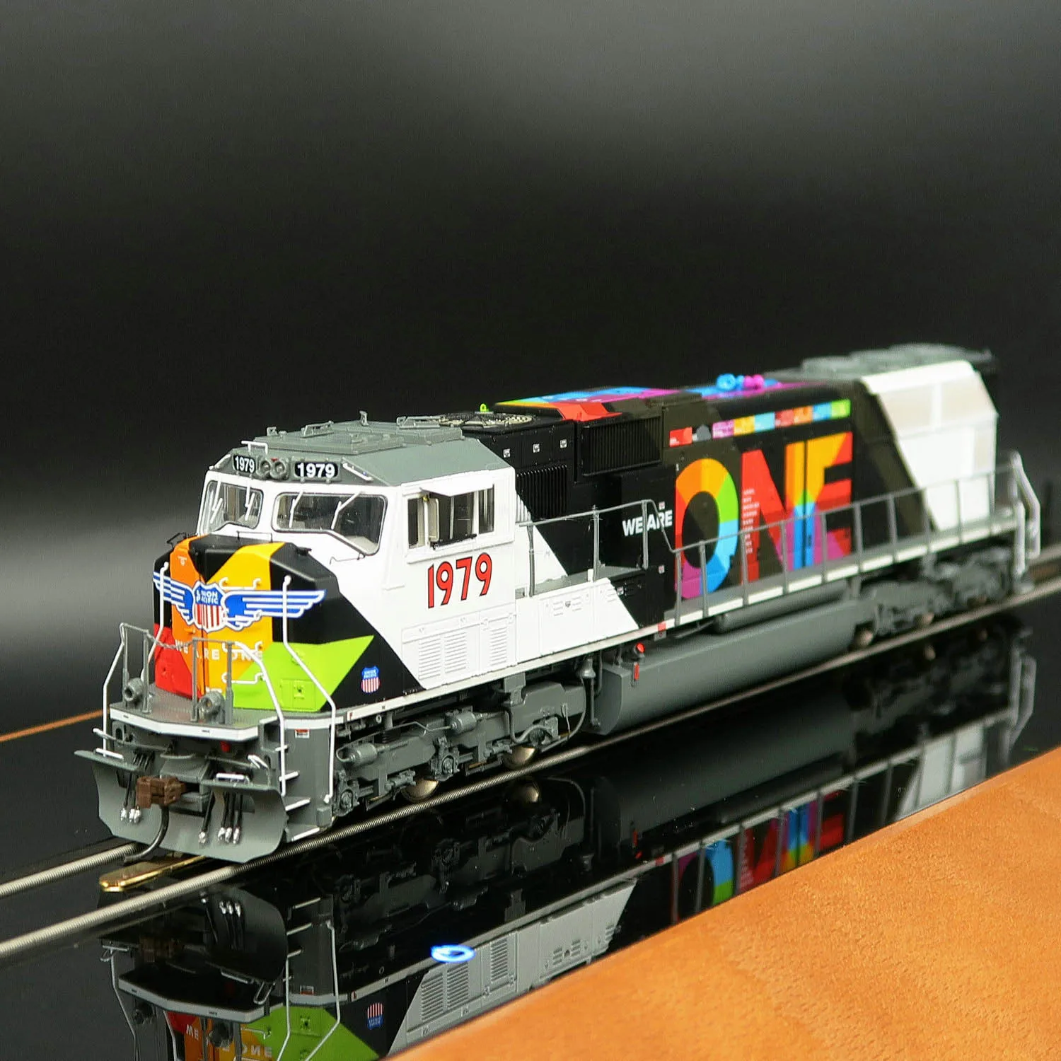 HO 1/87 Train Model ATHEARN 75818 WEARE ONE Painted SD70M Diesel Locomotive Simulation (DC) Train Model Toy