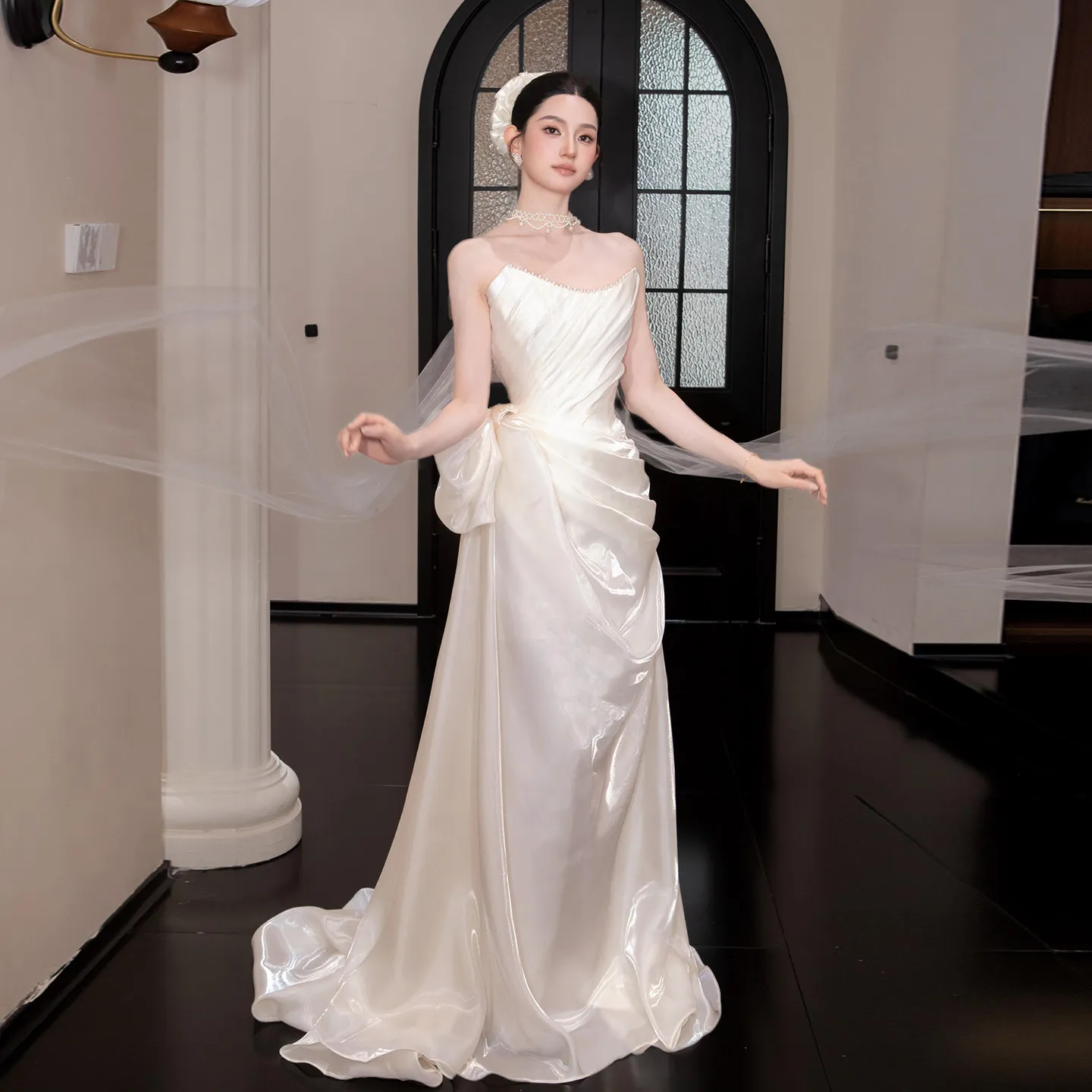 Strapless Shiny Satin Wedding Dress Ruched Bodice Big Bow Long Bridal Gown Simple Elegant Wedding Gown For Bride Evening Dress