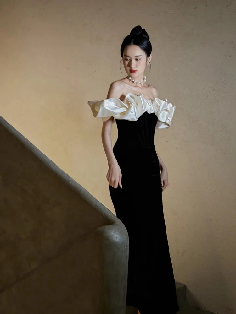 

Black One-Shoulder Fish-Tail Gown Wedding Dress for Brides Studio Photography Shoots Elegant Hepburn-Inspired Costume