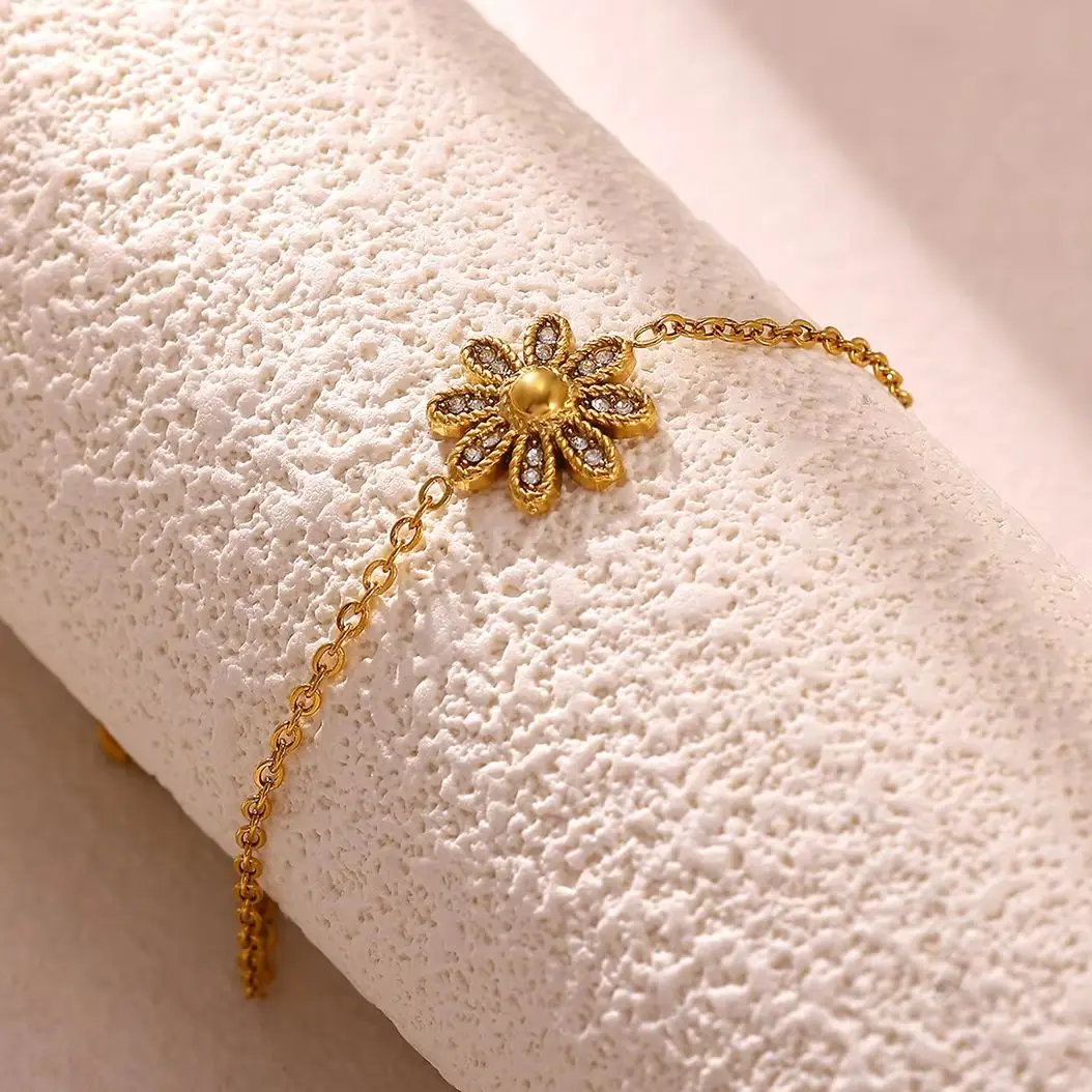 Elegant Zircon Daisy Flower Bracelet For Women Sweet Stainless Steel Blossom Bracelets Luxury Hand Jewelry Wedding Party Gift