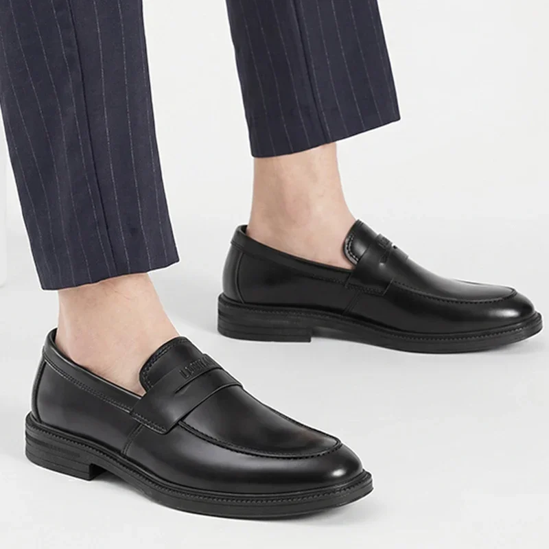 Herren Slip-On Loafer aus glattem PU-Leder, formelle Anzugschuhe mit rutschfester Sohle für Geschäft, Büro, Hochzeit und täglichen Pendelverkehr. – Detail 9