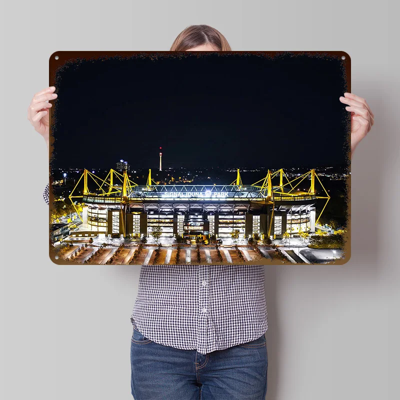 Signal Iduna Park Nachtansicht Gedrucktes Poster Personalisierte Wandkunst Retro Vintage Metallschilder für Bürodekoration Zimmer Individuelles Schild
