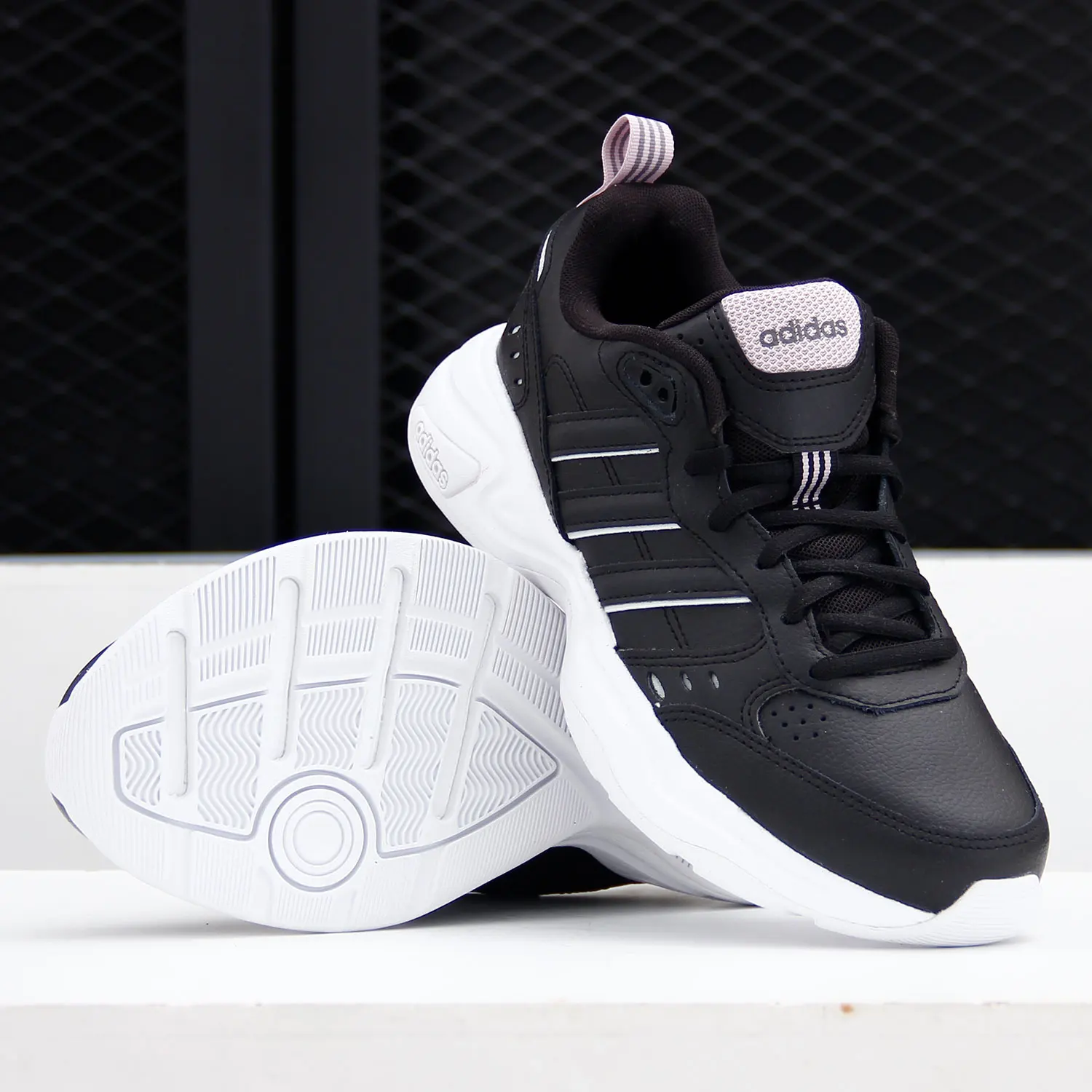 

Adidas genuine Women's Running STRUTTER W Casual Outdoor Sports Shoes EG2688