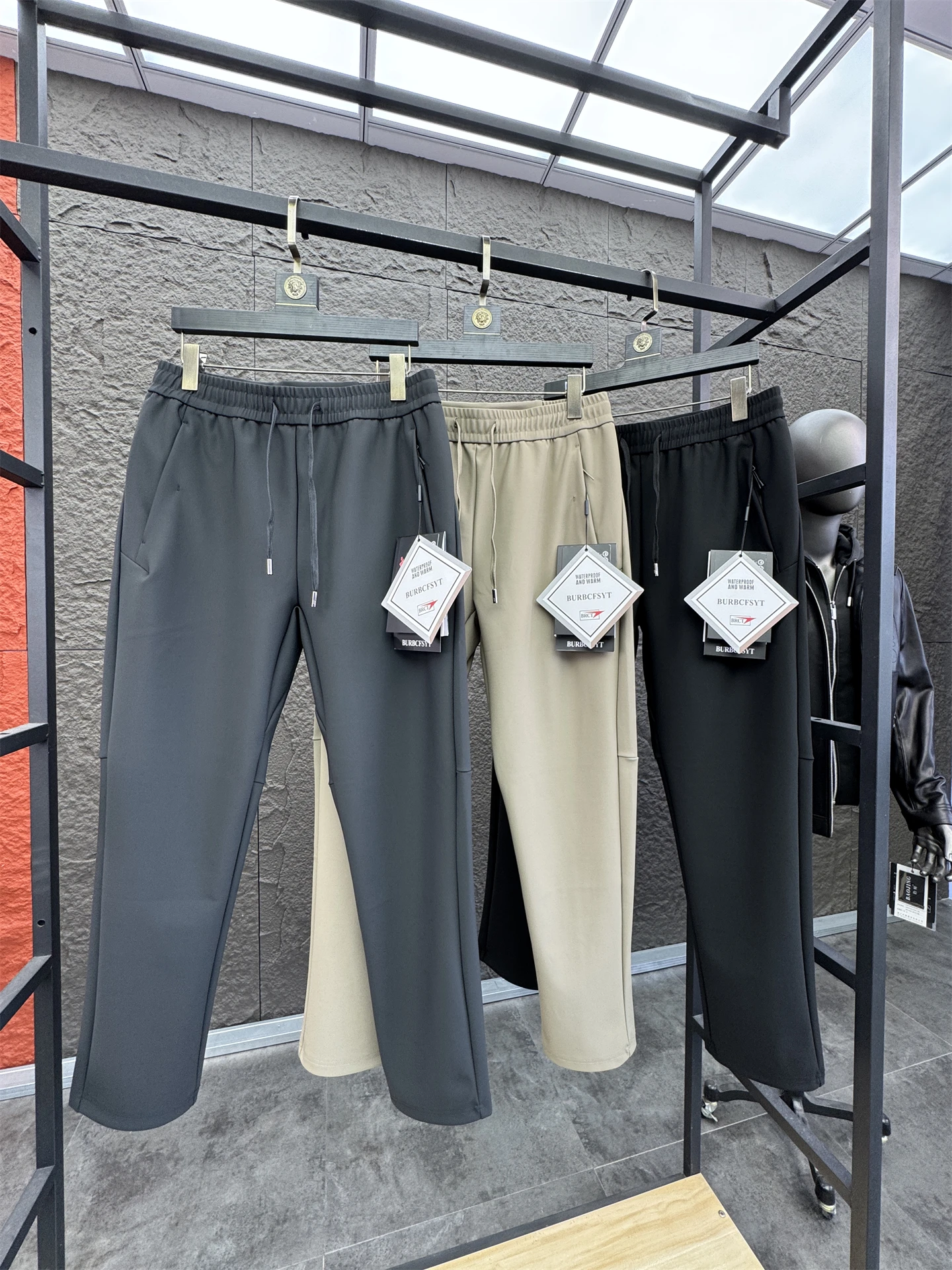 

Men's Outdoor Comfortable Thiened Straight Leg Casual Pants Autumn Season Pure Color 3D Tailoring Straight Cut Leisure Trou...