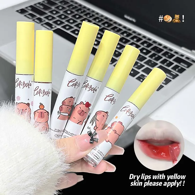 

DAIMANPU Kapi Bala Mirror Lip Gloss Set shows a clear and bright white lens surface lip gloss