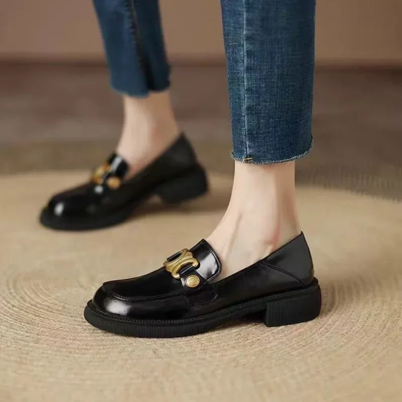 Elegante Dames Casual Schoenen Vierkante Hak Ronde Kop Ondiepe Mond Een Kick Wiggen Schoenen Voor Vrouwen Retro Midden Volg Veelzijdig