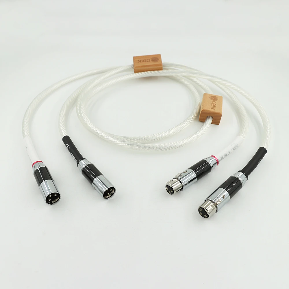 Эталонный кабель XLR — позолоченный 8N OFC с вилкой из углеродного волокна и двойной экранировкой ​