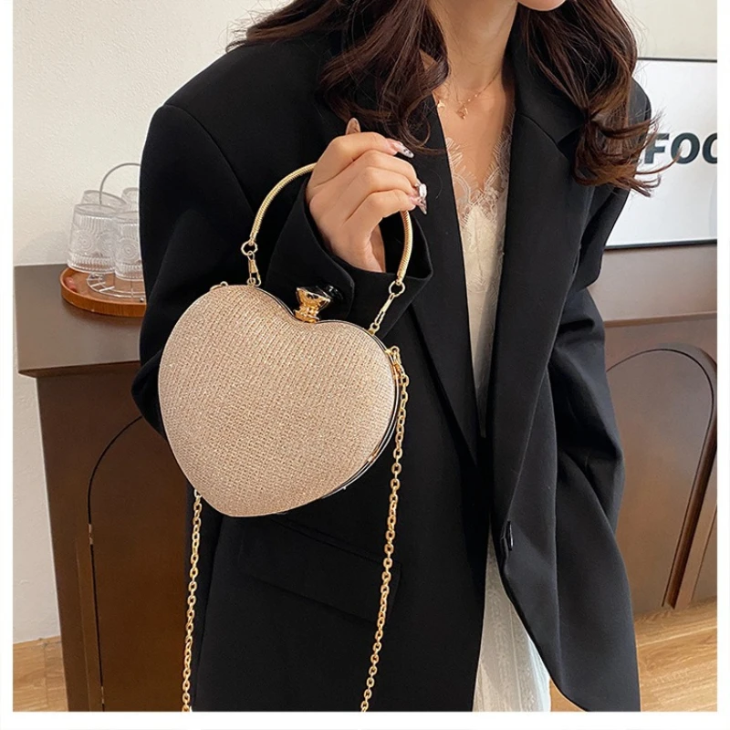 

Fashionable Handbag with Feminine Style, Niche Design, Peach Heart Small Bag, Trendy Daily Outfit, Crossbody Bag