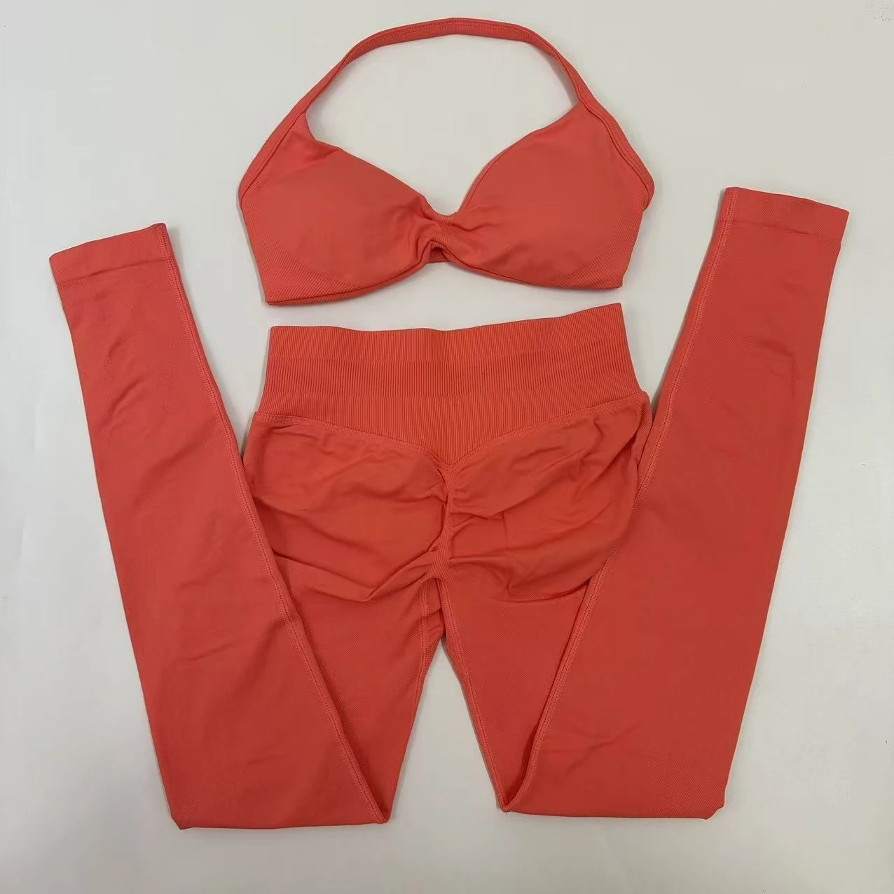 회색
