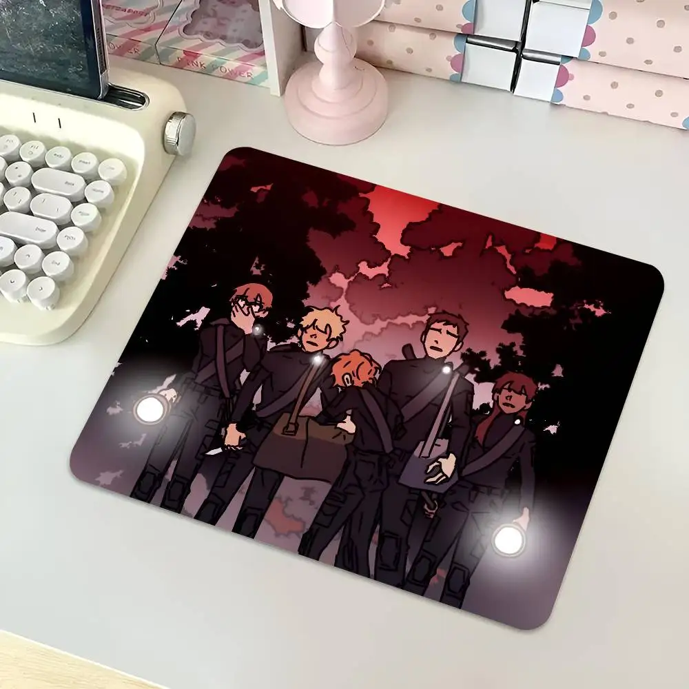 Comics S-school B-bus G-graveyard Mousepad Small LockEdge Mouse Pad For Gamers Computer Desk Pad Rectangular Anti-slip Rubber