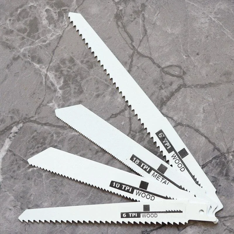 4pcs Reciprocating Saw Blade, Universal Wood and Metal Cutting, Coarse and Fine Teeth, DIY and Professional Use, Durable Tools
