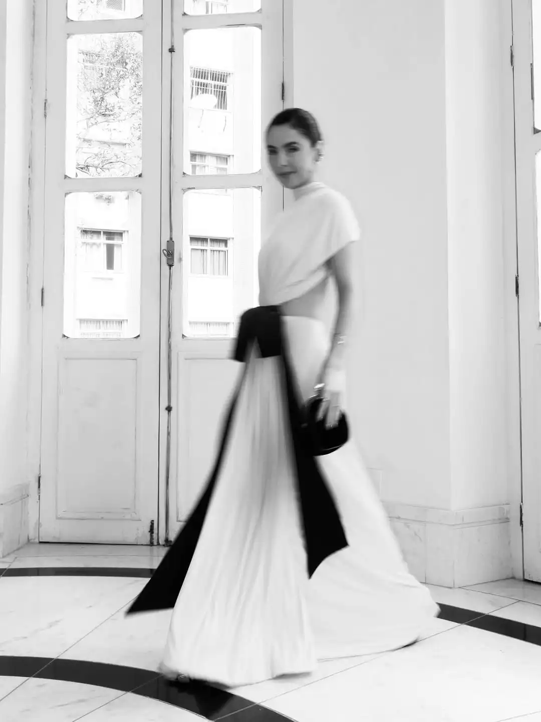 Simple Fashion Evening Maxi Dress Black Bow Sash Cut-out Long Celebrity Dress Pink Formal Party Dresses Prom Gown فساتين