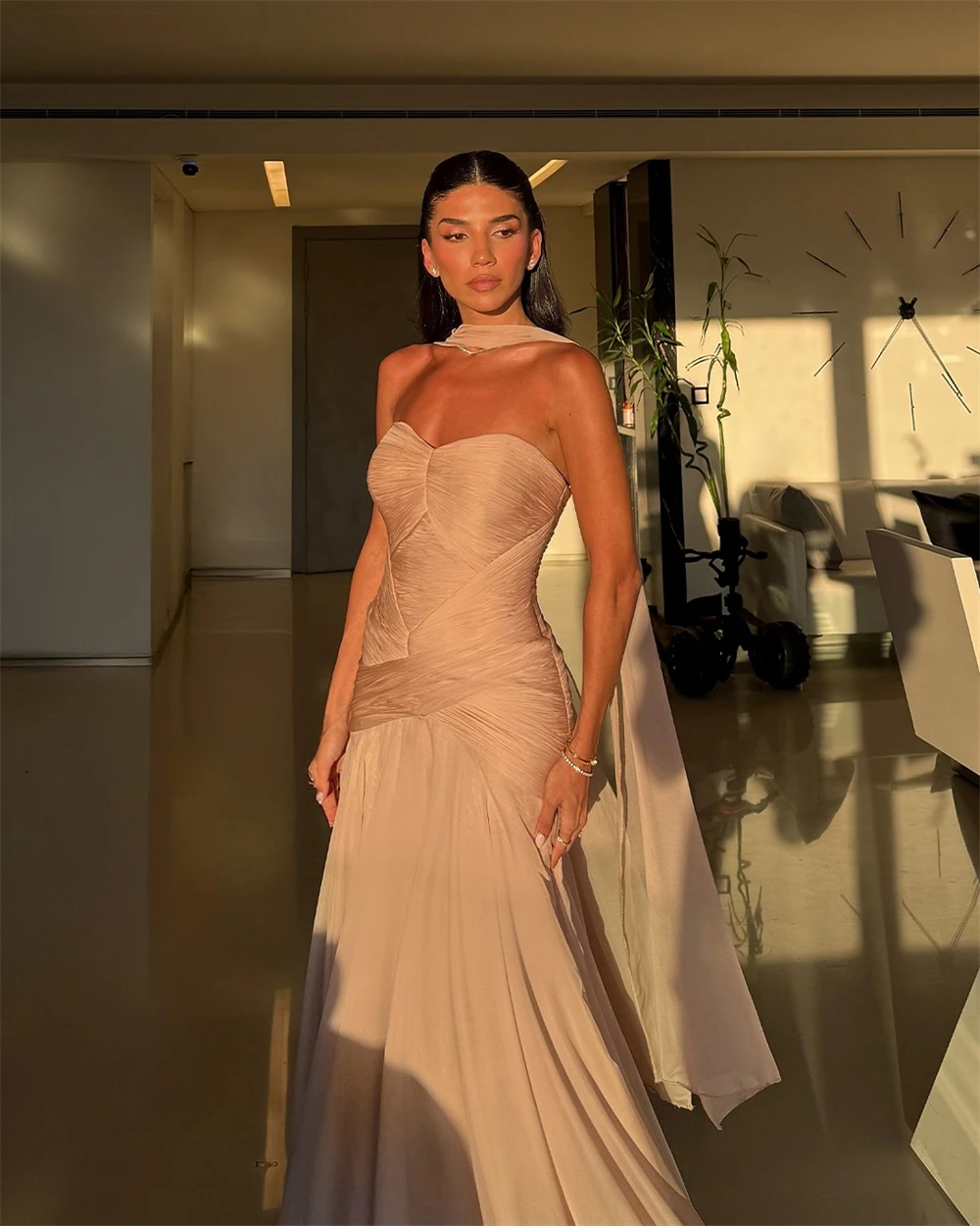 

Customized Classic Chiffon Evening Dresses Temperament Strapless Sleeveless Prom Dress Luxury Sweep Train Bespoke Occasion Gowns