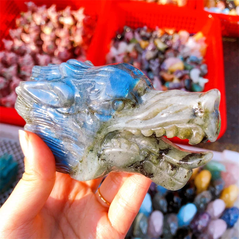 

Natural Labradorite Wolf Head Crystal Animal Carved Reiki Healing Stone Figurine Home Ornaments Decor Gift 1pcs