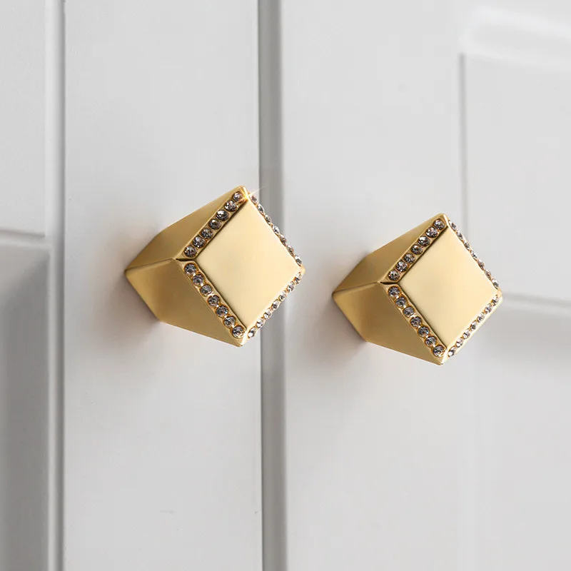 KK&FING Light Luxury Cabinet Door Handles with Crystal Simple Wardrobe Door Handle Zinc Alloy Drawer Knobs Kitchen Accessories