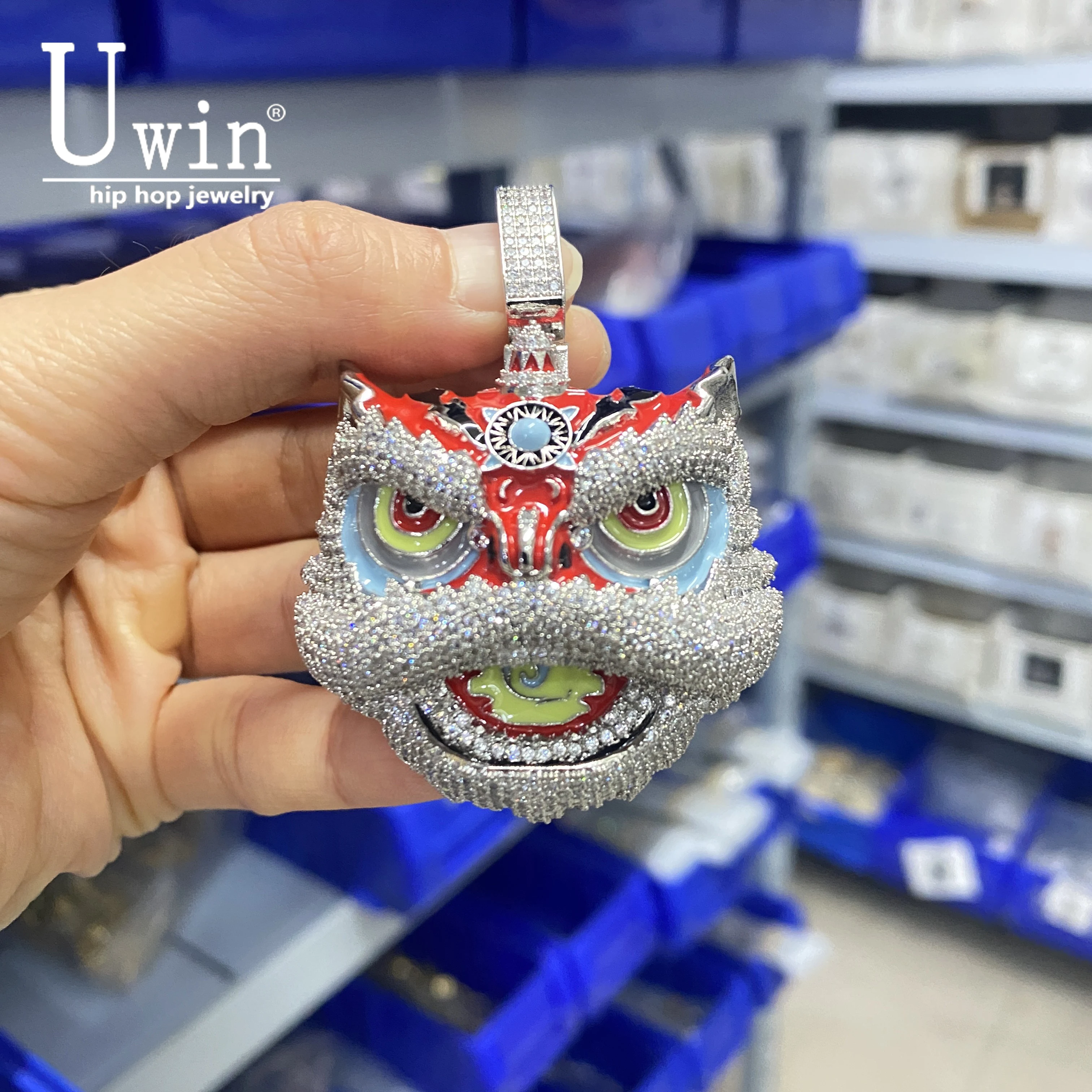 Uwin 3D Dancing Lion Pendant Iced Out Cubic Zirconia Colorful Oil Cartoon Necklaces Charm Hiphop Jewelry