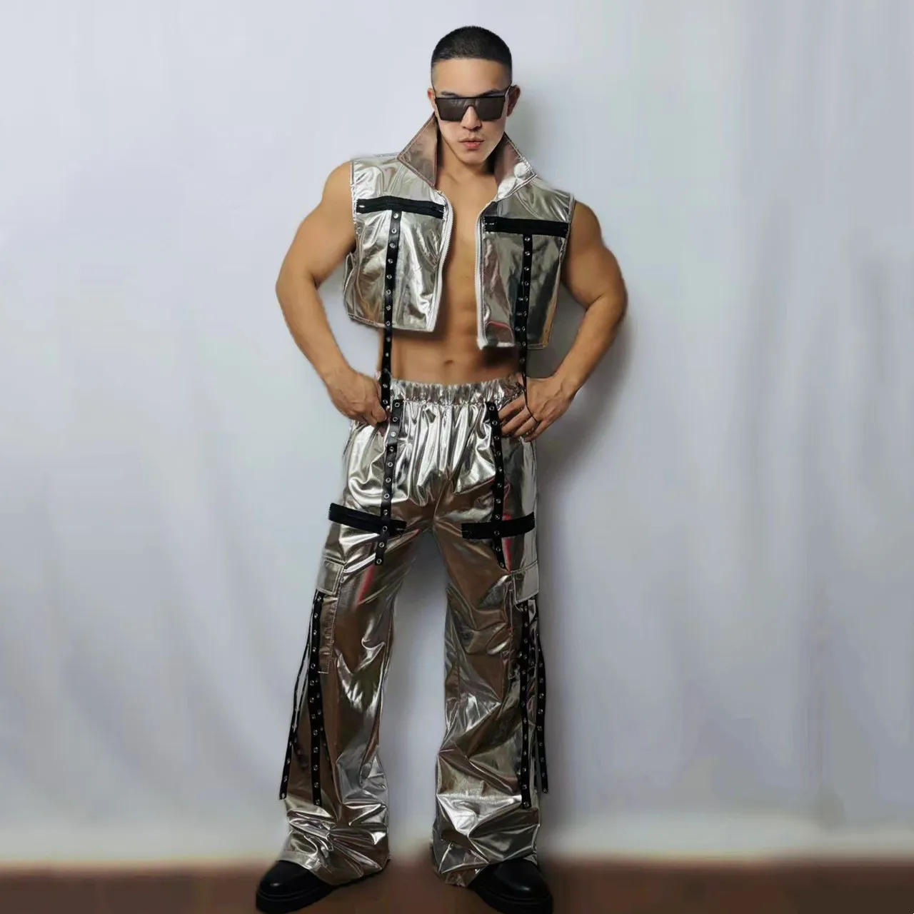 Męski Zestaw Kostiumowy Hip-hop Punk Srebrno-Czerwony Laserowy Bandaż Kamizelka Spodnie 2-częściowy Strój Klubowy Gogo Dancer Seksowny Strój Sceniczny