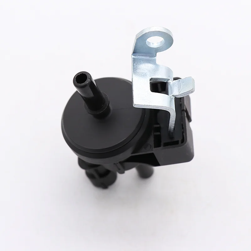 Evap Emission Vapor Canister Purge Solenoid Valve 12611801 214-1685 911-079 0280142449 12591334 for Buick Cadillac Chevrolet GMC