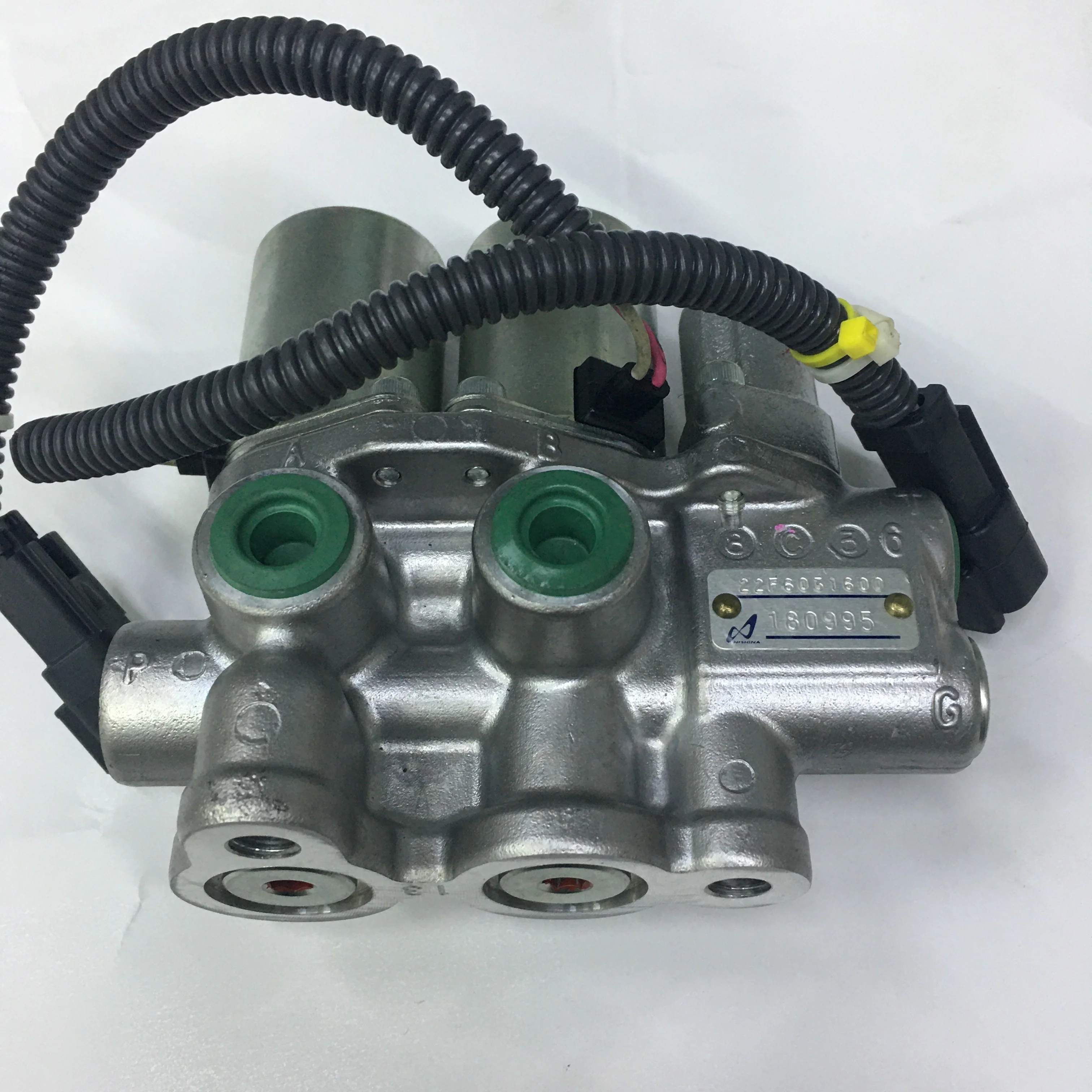 

22F-60-21201 PC56-7 Solenoid Valve Assy for Excavators Construction Machinery Parts