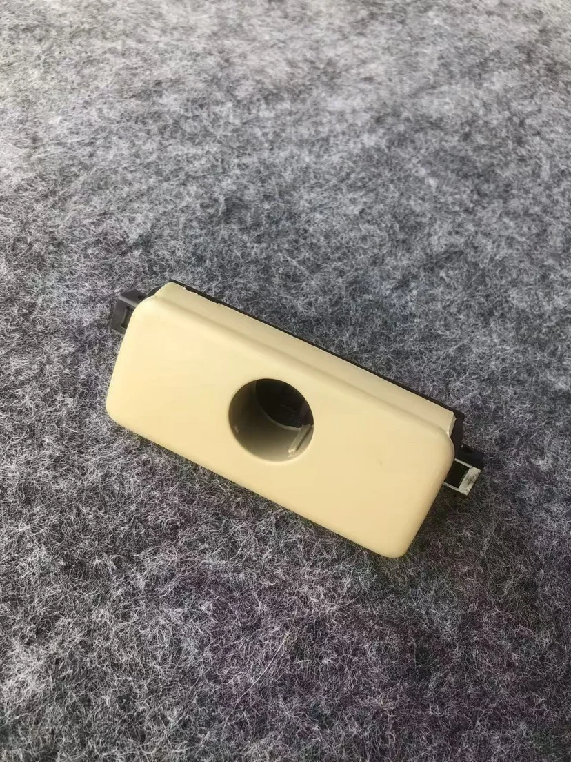 

For Toyota 05-09 Crown Glove Box Keyhole Storage Compartment Latch