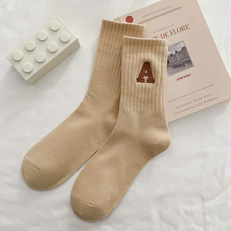 1 Pair Rib Knitted White Socks Women Autumn Winter Embroidered Letters Middle Tube Socks Female Streetwear Sporty Short Stocking