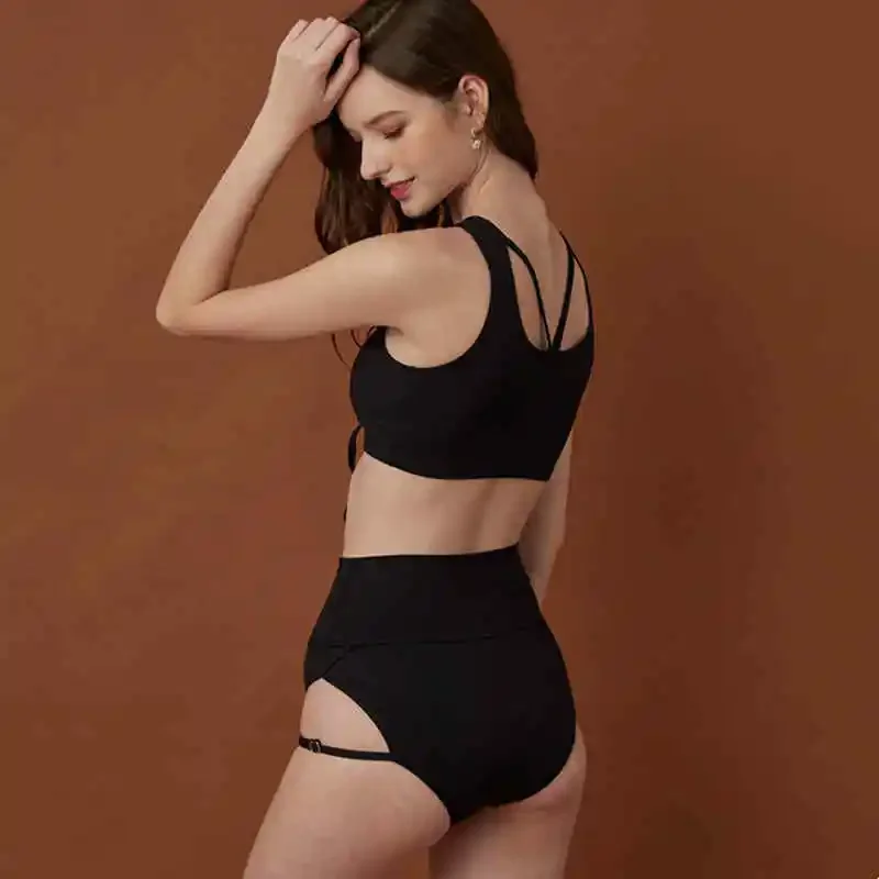 Maillot de bain noir avec cordon de serrage, cravate élastique, Sexy, fendu, Triangle Slim, taille haute, short, tempérament de printemps chaud, à bretelles, nouvelle collection 2025