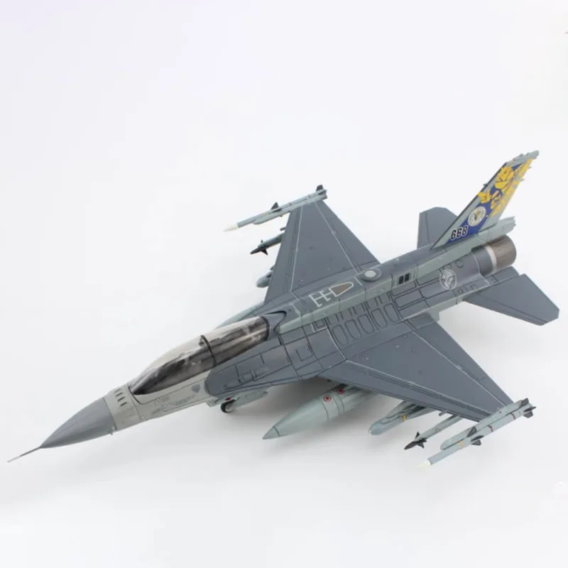 Diecast 1:72 Scale F-16D Singapore Air Force Alloy Finished Simulation Model Static Decoration Souvenir Gifts For Adult