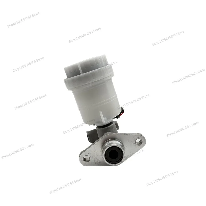 MB699830 MB618717 is suitable for V25, V33, V45, V46 brake master cylinders