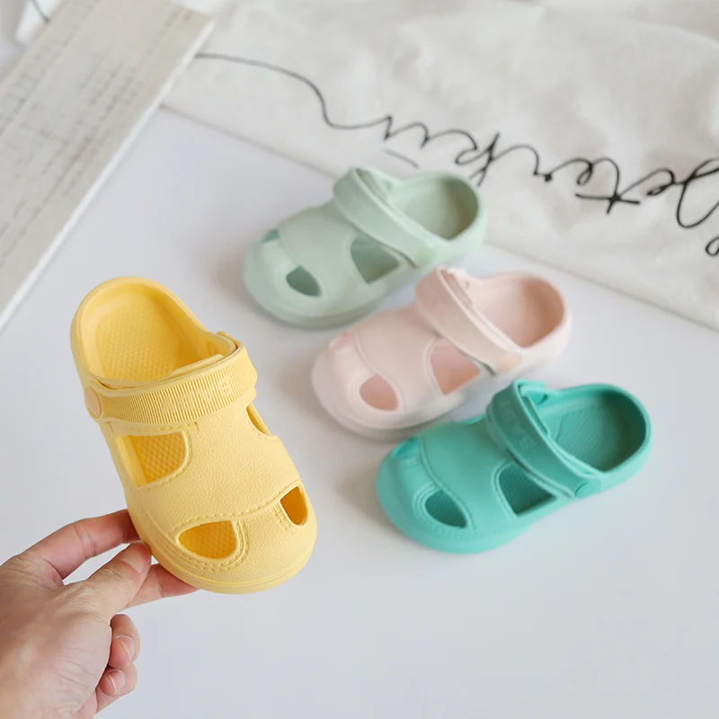 

New Summer Children Shoes Anti Slip Soft Bottom Slippers Baby Outdoor Fashion Hole Beach Sandals Slippers for Girl Boy