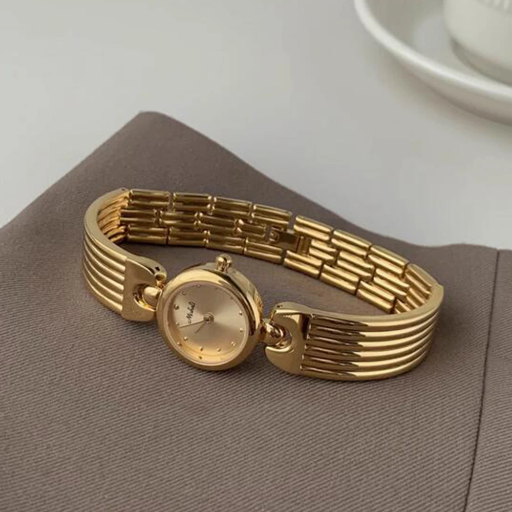 fashion-simplicity-temperament-chain-watch-for-women's-girl-chain-watch-strap-watch-women's-accessories-wholesale