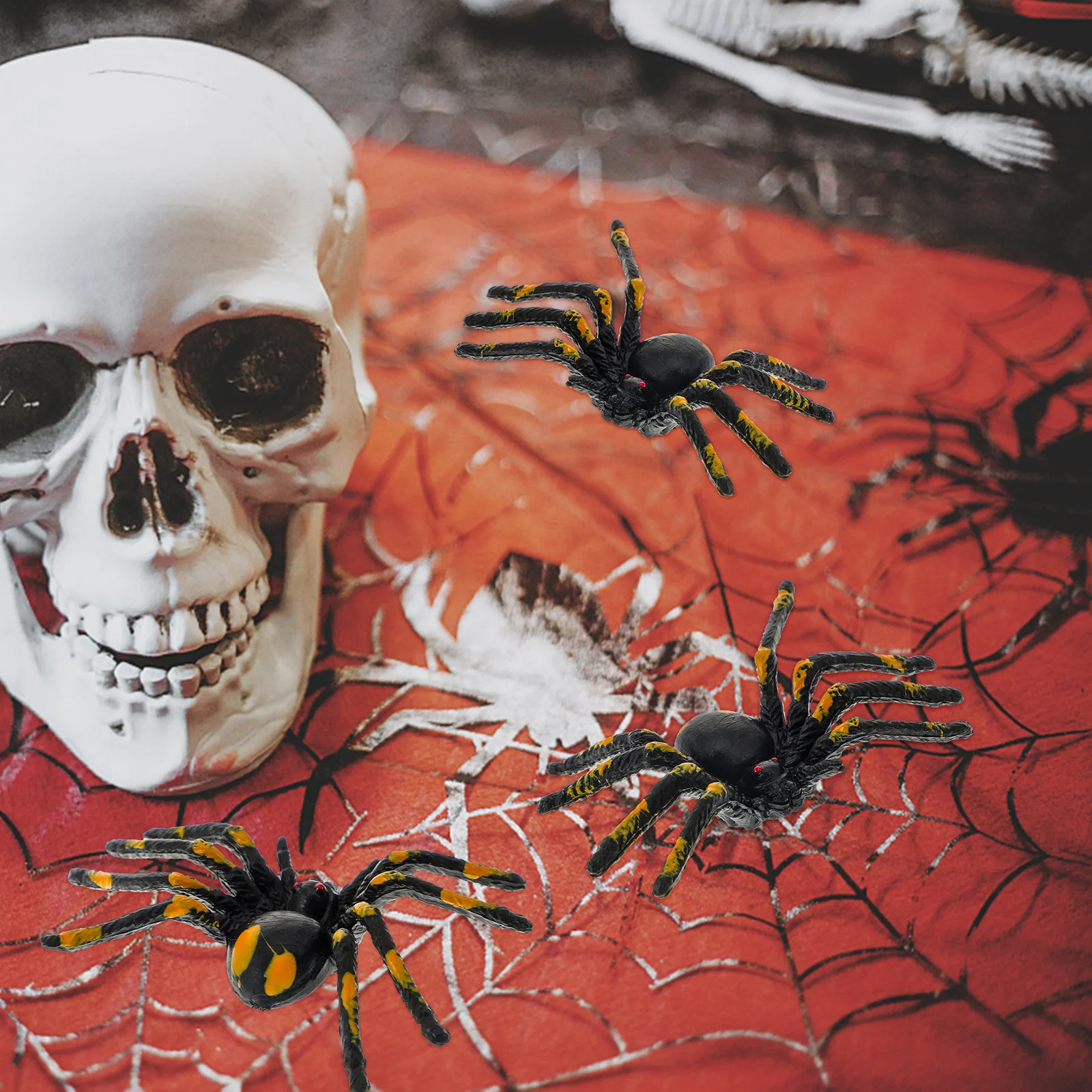 

15 Pcs Simulation Spider Decorations Realistic Plastic Spiders for Halloween Party Carnivals Costume Play Props Gifts