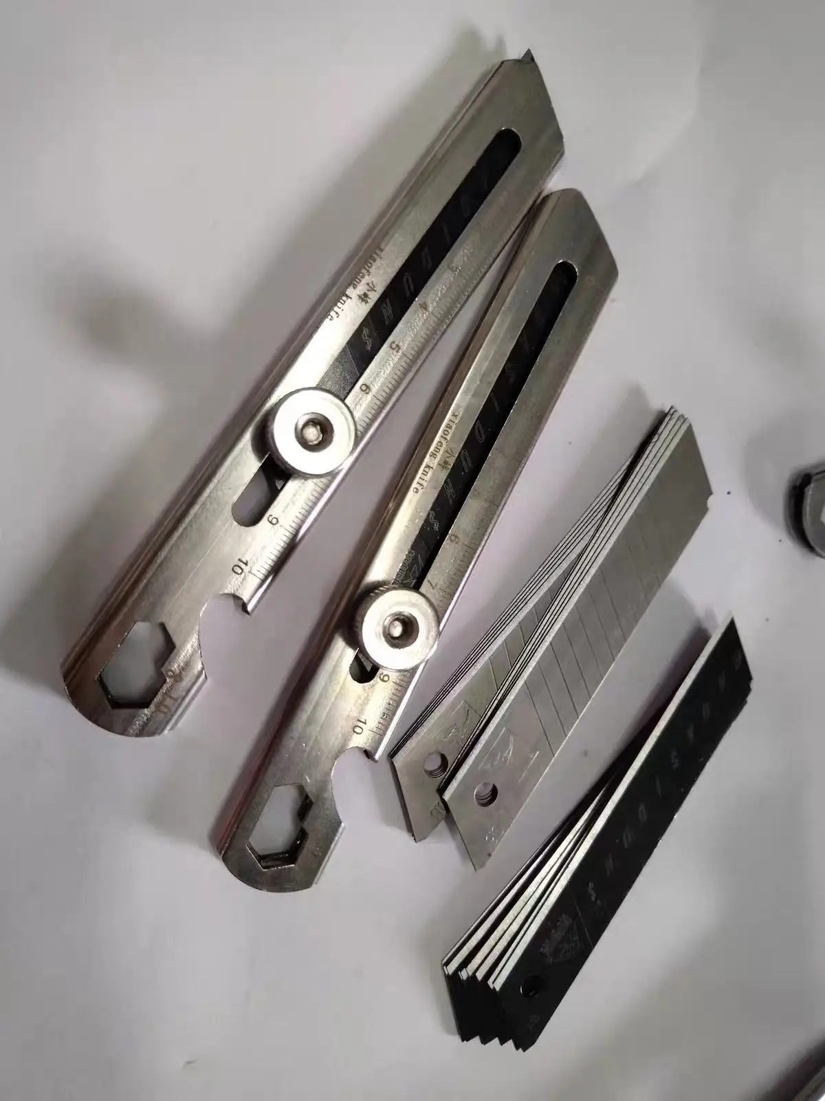 Stainless Steel Multifunctional Utility Knife Thickened Metal Holder Wallpaper Cutter for Garage Workshop Drywall Carpet Trim