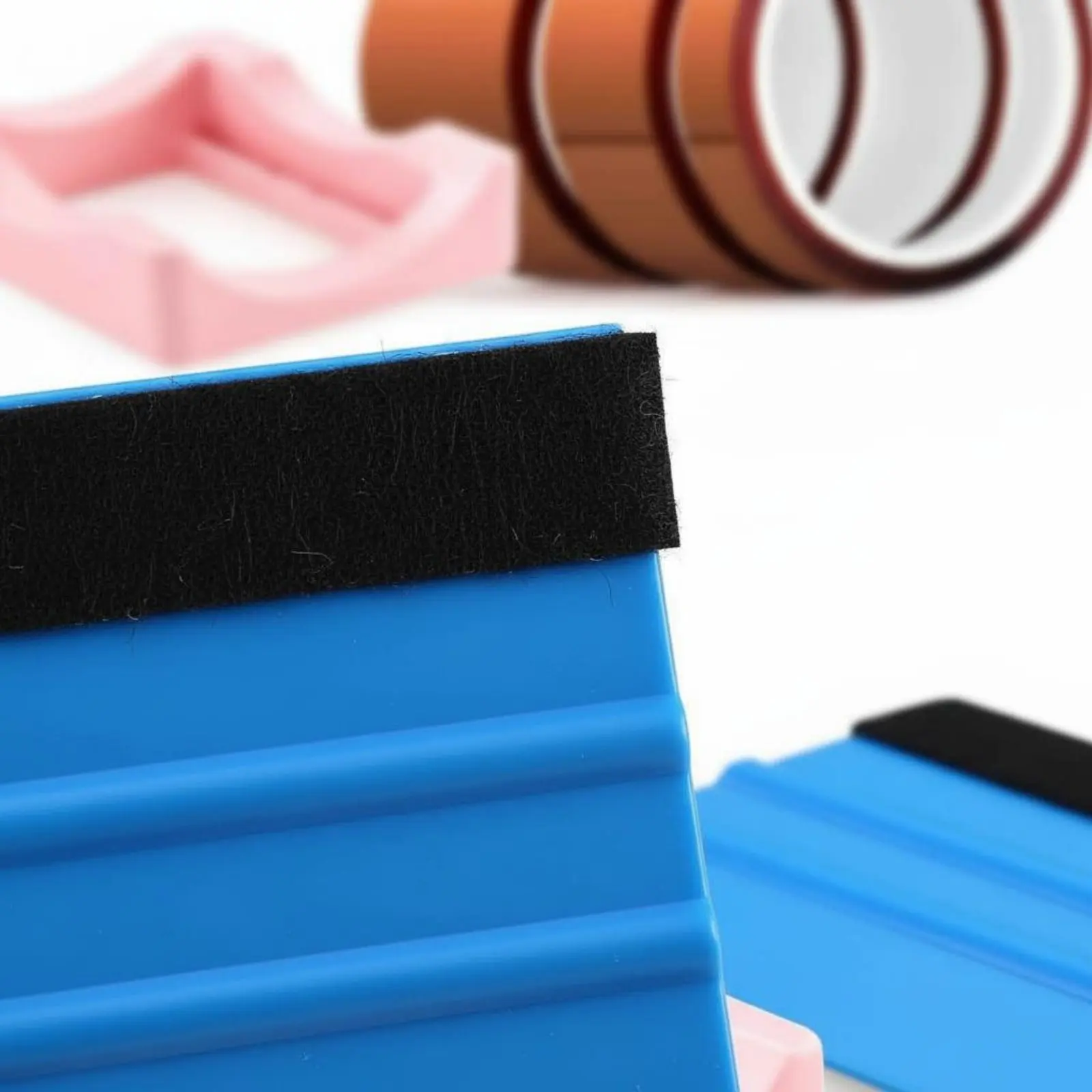 

5 Pieces Vinyl Application Tool Kit Two-Angle Angle Design Tumbler Cradle Set Mug Holder Cradle Built-In Squeegee Opening