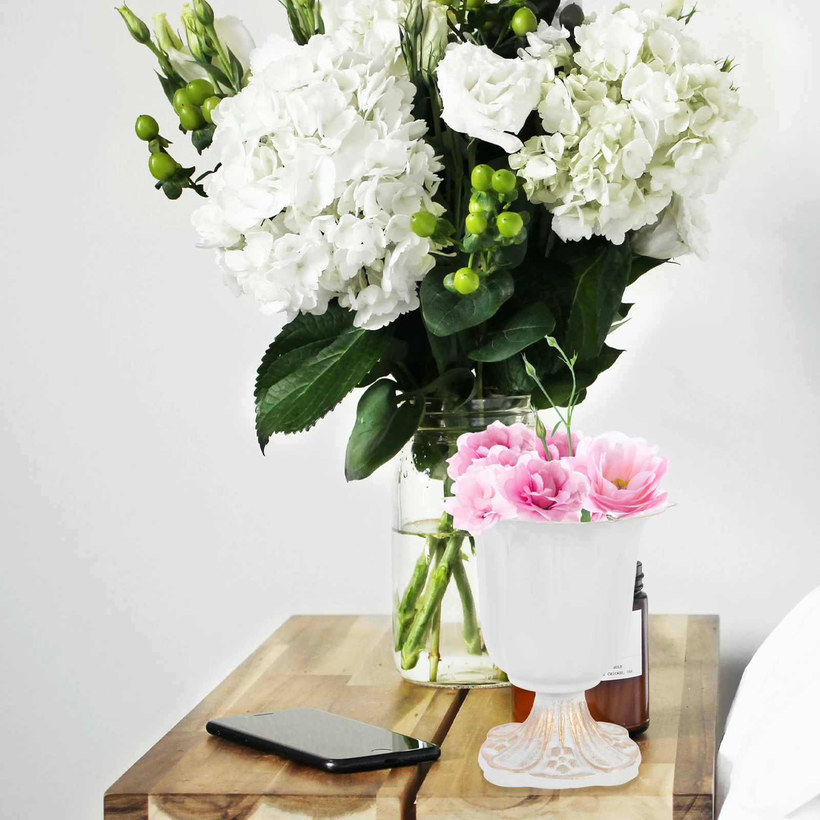 

Vintage Metal Flower Vase European Style Wedding Decoration Desktop Planter Roman Column Pot for Dried Silk Arrangement