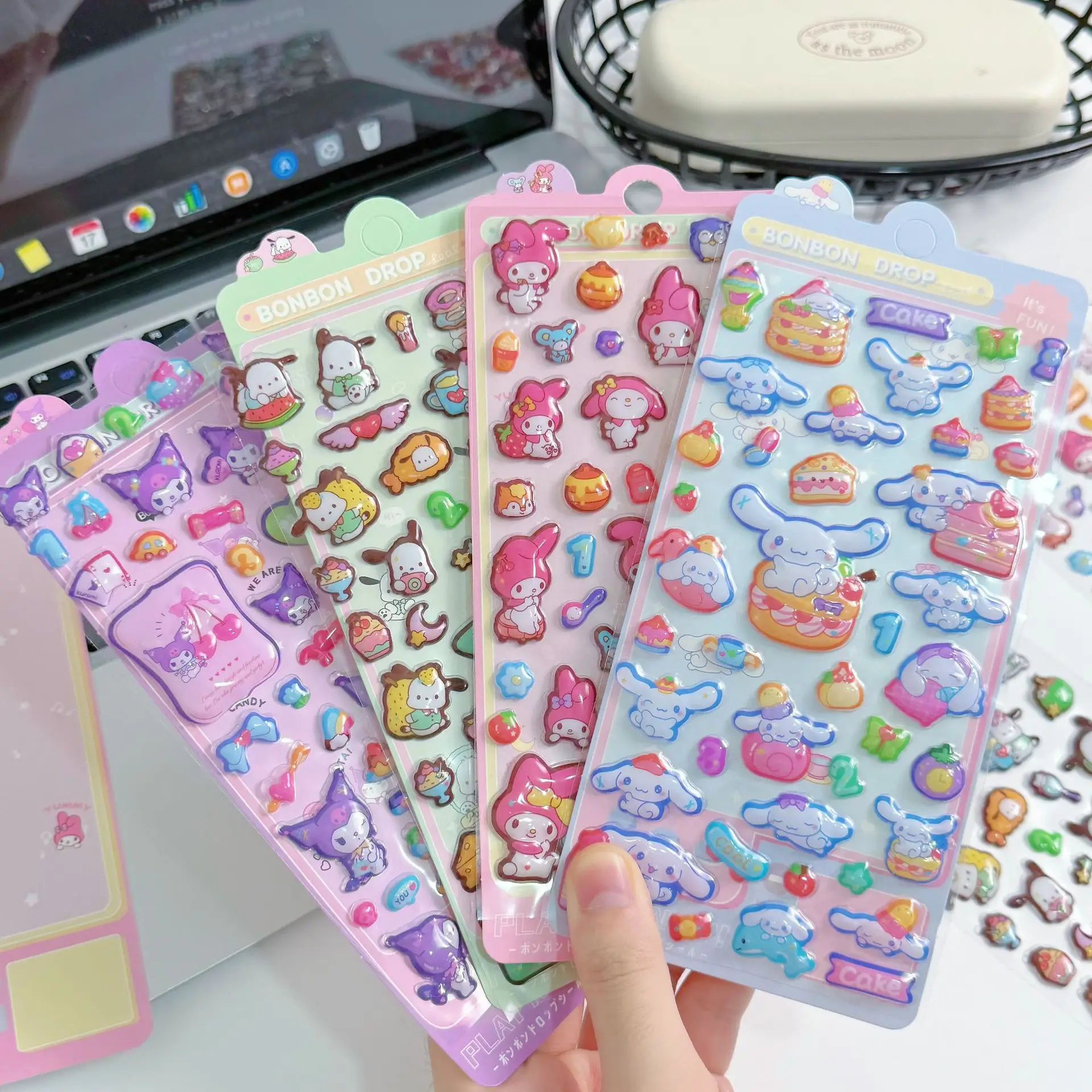 4-個ハローキティクロミマイメロディ-3d-pvc-ステッカーシナモロールかわいいデカールジャーナルスクラップブックラップトップ電話ケース-diy-装飾用