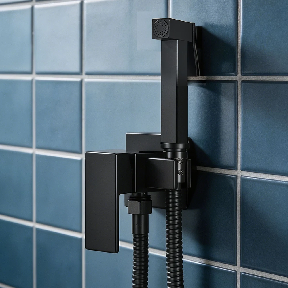 Mattschwarzer Bidet-Duscharmatur aus Massivmessing, Muslimische Hygienische Dusche, Warm-Kalt-Wassermischer, Toilettenarmatur